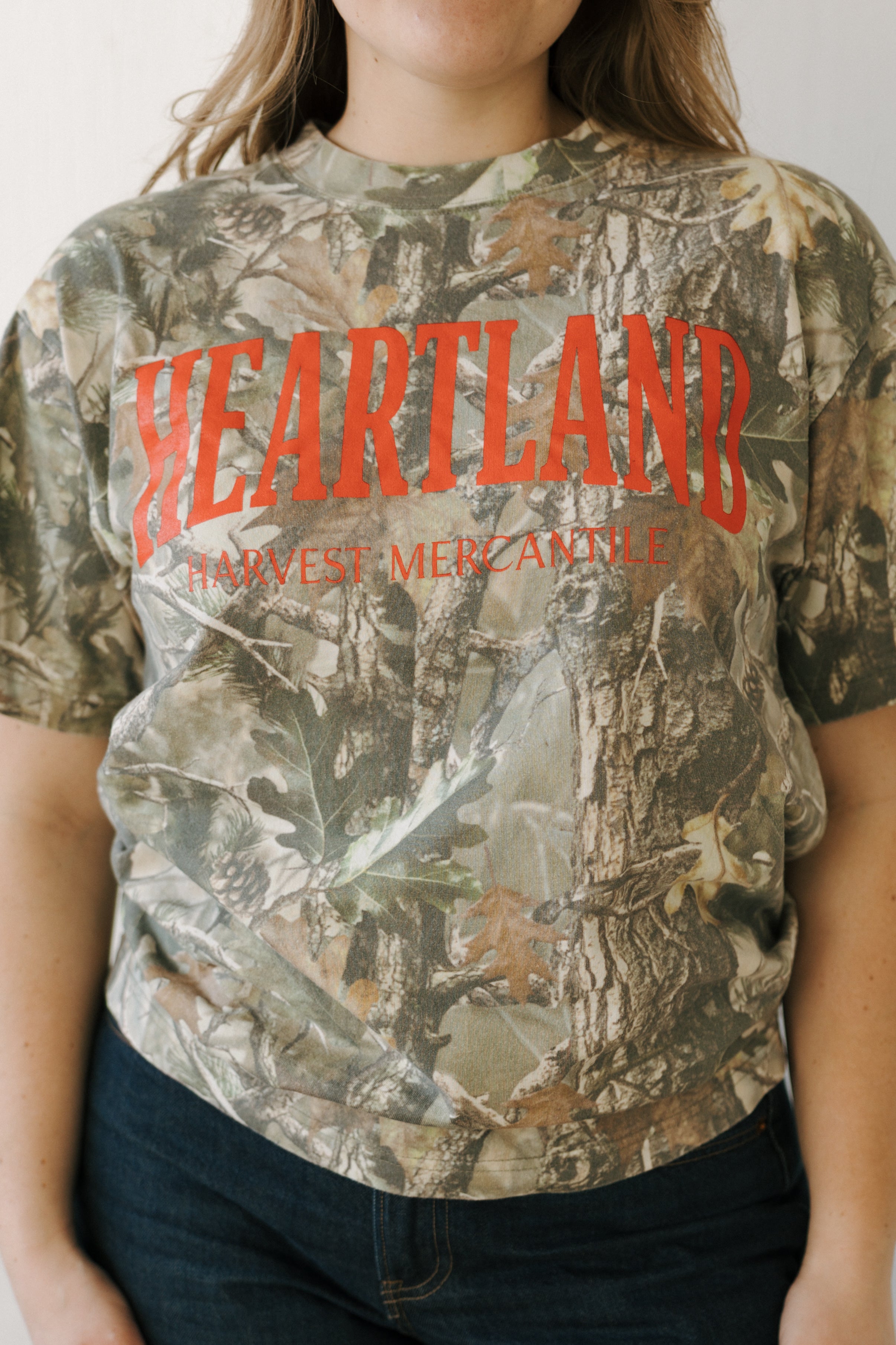 CAMO HEARTLAND TEE